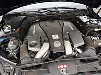 Mercedes E63 AMG-S - silnik