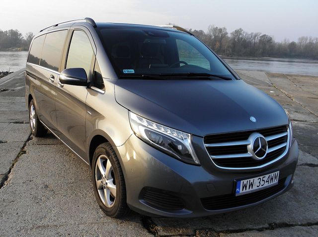 Mercedes V 250 BlueTEC 7G-TRONIC PLUS jak limuzyna