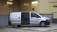 Mercedes Vito furgon 111 CDI 4×2 - bok, drzwi