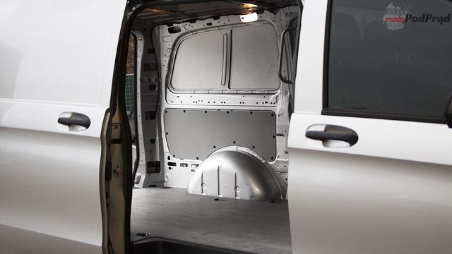 Mercedes Vito furgon 111 CDI 4×2 - blaszak z charakterem