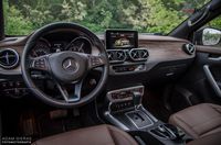 Mercedes X250d - wnętrze