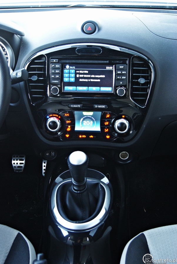 Nissan Juke 1,6 DIGT panel sterowania