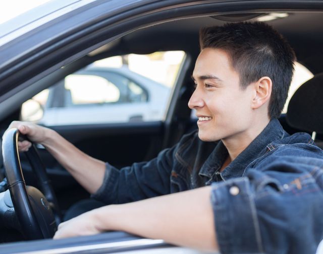 Za wypadki drogowe odpowiadają głównie młodzi kierowcy