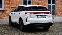Omoda 9 Super Hybrid - charakterystyczny tył i detale stylistyczne