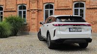 Nowoczesny tył Omoda 9 Super Hybrid