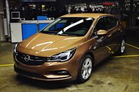 Opel Astra - z przodu