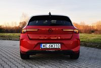 Opel Astra PHEV - tył