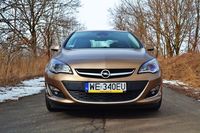 Opel Astra Sedan 1,7 CDTI - przód