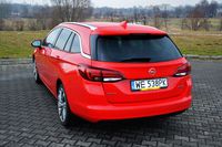 Opel Astra Sports Tourer 1.4 Turbo AT Elite - z tyłu