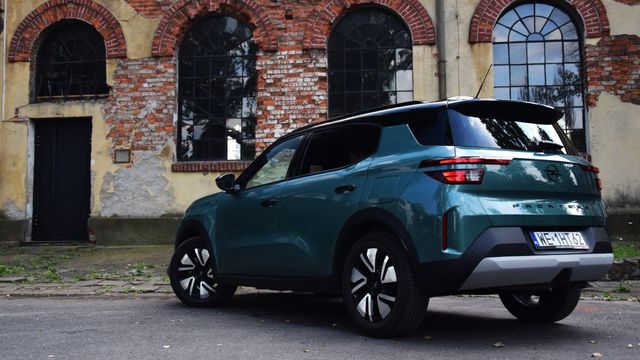 Nowy Opel Frontera Turbo Hybrid - hit w segmencie miejskich SUV-ów?