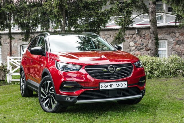 Opel wprowadza nowego SUV-a. Oto Grandland X