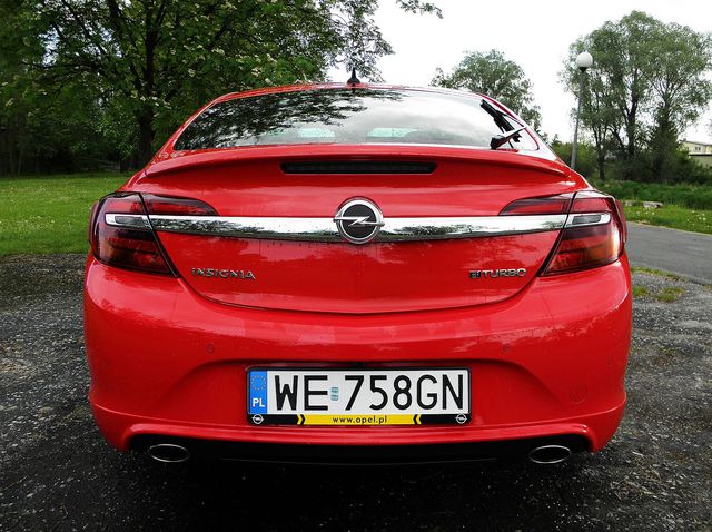 Opel Insignia 2.0 CDTI BiTurbo OPC Line jeździ i wygląda doskonale