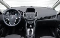Opel Zafira Tourer 2.0 CDTI AT6 Cosmo - wnętrze