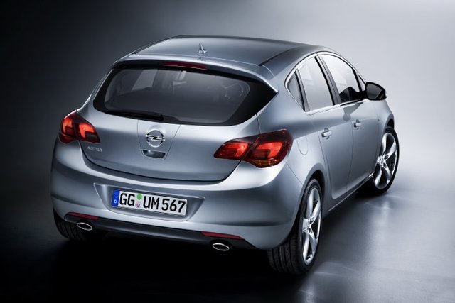 Opel Astra IV: ruszyła produkcja w GM Gliwice