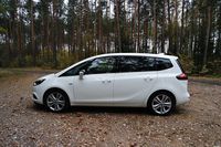 Opel Zafira - z boku