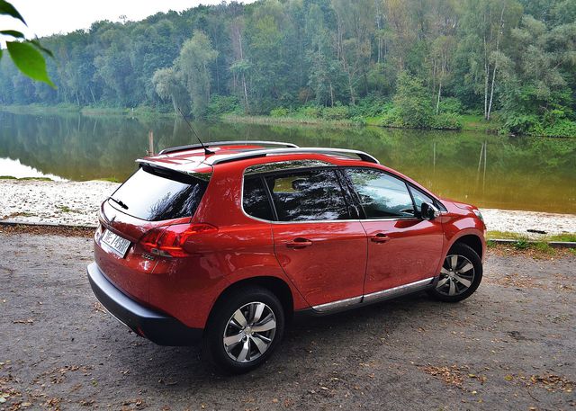 Peugeot 2008 1.2 PureTech Allure - crossover dla wymagających