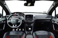 Peugeot 208 GTi - wnętrze