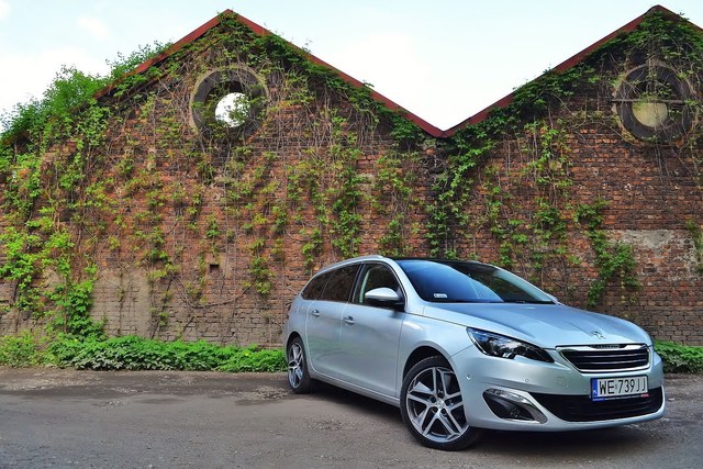 Stylowy Peugeot 308 SW 1.2 PureTech EAT6 Allure