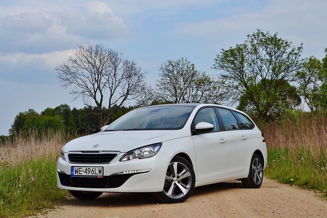 Peugeot 308 SW 1.6 BlueHDi Active - idealne kombi