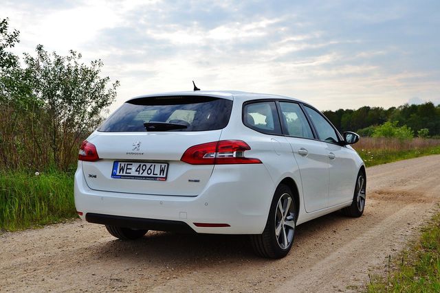 Peugeot 308 SW 1.6 BlueHDi Active - idealne kombi