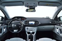 Peugeot 308 1.6 e-HDi Allure - wnętrze