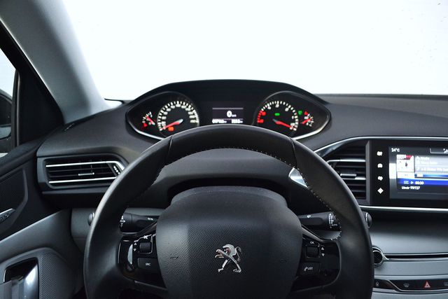 Utytułowany Peugeot 308 1.6 e-HDi Allure