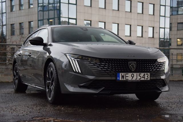 Peugeot 508 SW Plug-in Hybrid 225 z długą listą zalet