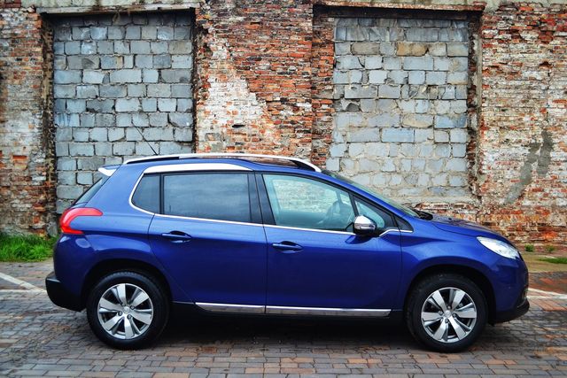 Peugeot 2008 1,2 VTi Allure