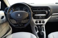 Peugeot 301 1,6 HDI Allure - wnętrze