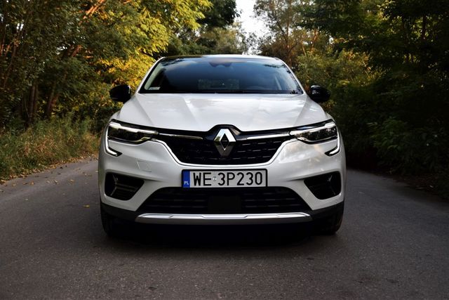 Renault Arkana E-Tech Intens - modny i wygodny