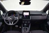 Renault Clio E-Tech 2023 - deska rozdzielcza