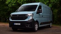 Renault Master 2.0 dCi - z przodu