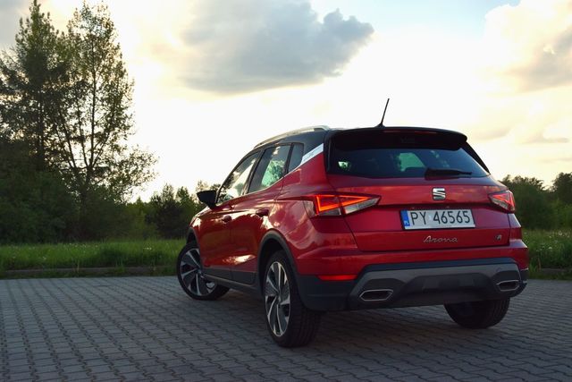 SEAT Arona 1.5 TSI DSG FR, suv którego da się lubić