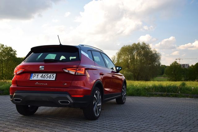 SEAT Arona 1.5 TSI DSG FR, suv którego da się lubić