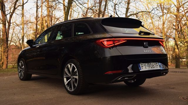 SEAT Leon Sportstourer e-Hybrid, czyli kombi, które warto poznać bliżej