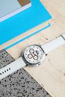 Galaxy Watch8 Classic - biała wersja z białym paskiem, widok rozłożony