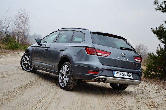 Wszechstronny SEAT Leon X-PERIENCE 2.0 TDI 4Drive