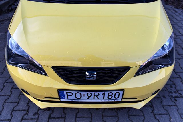 Seat Mii - żółty bzyk