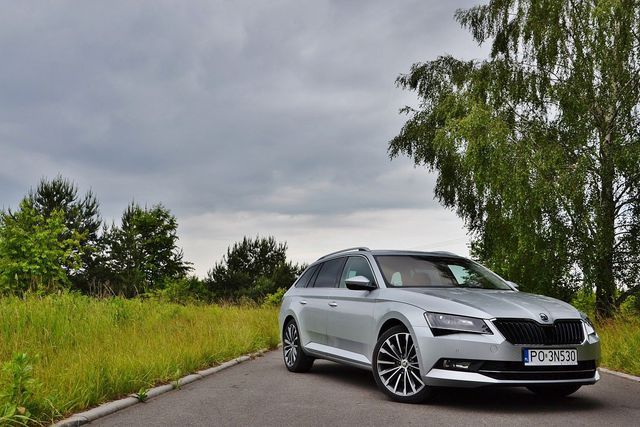 Skoda Superb Combi 2.0 TDI DSG 4x4 Laurin & Klement