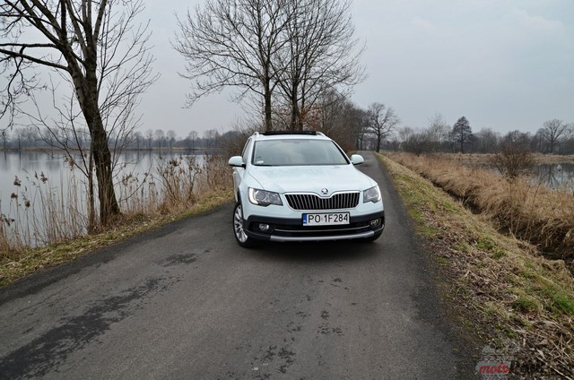 Skoda Superb Outdoor 2.0 TDI 140 KM dla rodziny