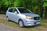 Egzotyczny SsangYong Rodius 2.0 e-XDi E-Tronic 4WD Sapphire