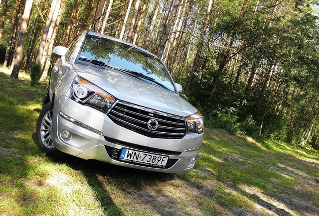 Oryginalny SsangYong Rodius 2.0 e-XDi E-Tronic Sapphire