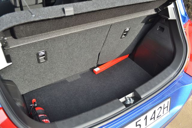Suzuki Swift 1.2 VVT AT Comfort bagażnik