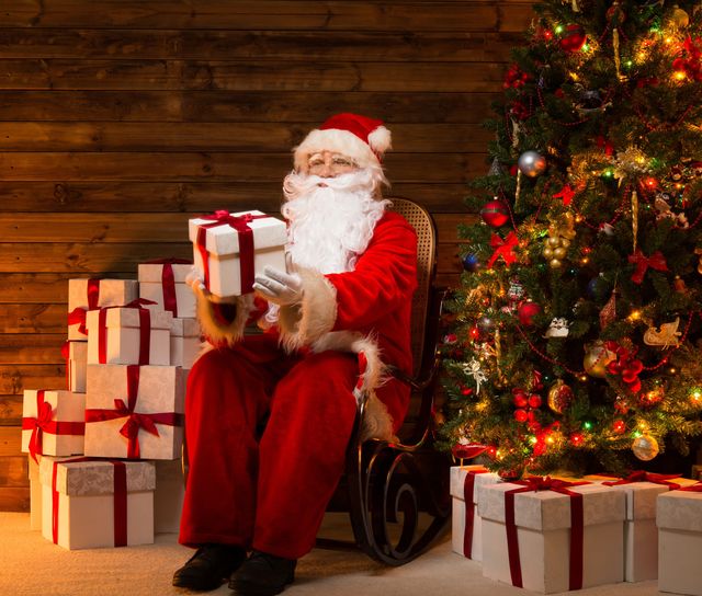 Ile zarabia Święty Mikołaj 2013?