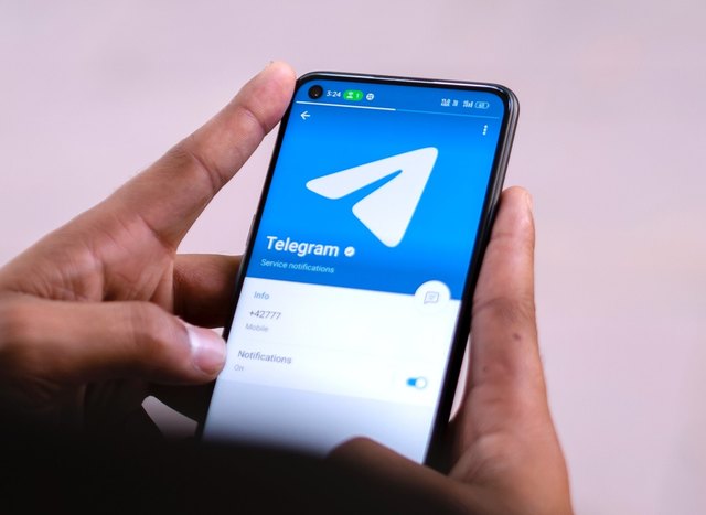 Uwaga na fałszywą aplikację Telegram. Kryje się za nią trojan Triada!