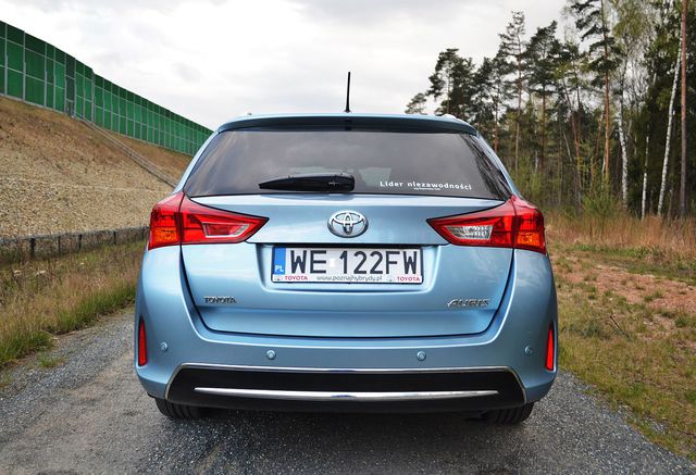 Toyota Auris Touring Sports D4-D Prestige świetnie się sprzedaje