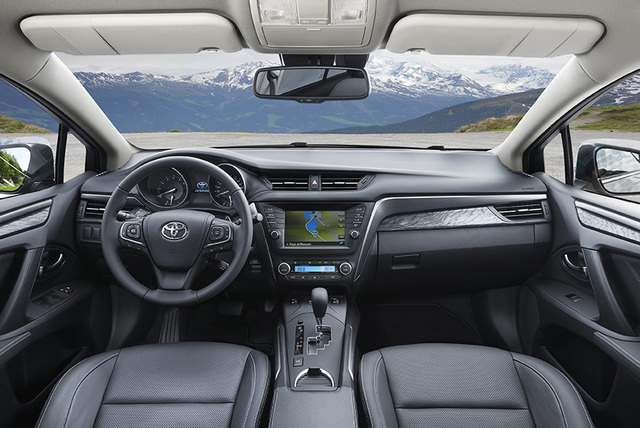 Nowa Toyota Avensis już w czerwcu w salonach