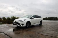 Toyota Avensis Touring Sports 2.0 D-4D Premium