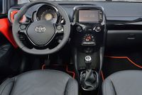 Toyota Aygo 1.0 VVT-i X-cite - wnętrze