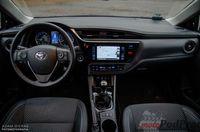 Toyota Corolla 1.6 Valvematic 132 KM Prestige - wnętrze